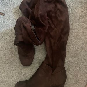 Heeled over the knee boot size womens 8